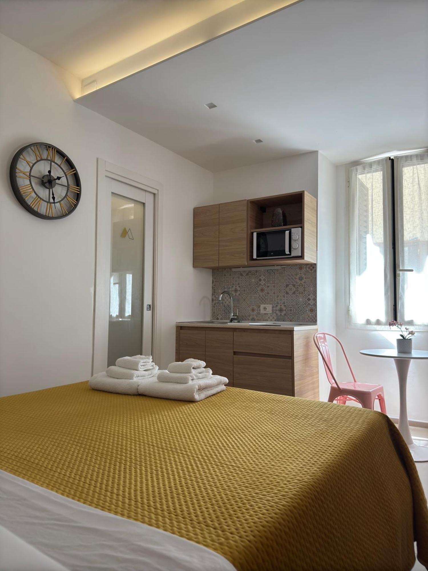 More Apartments Il Ferrarese Bari Luaran gambar