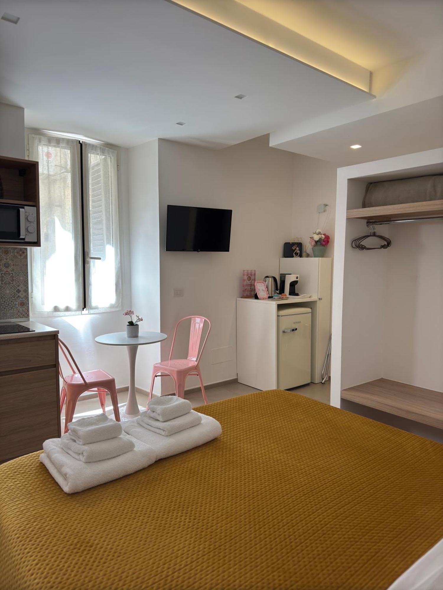 More Apartments Il Ferrarese Bari Luaran gambar